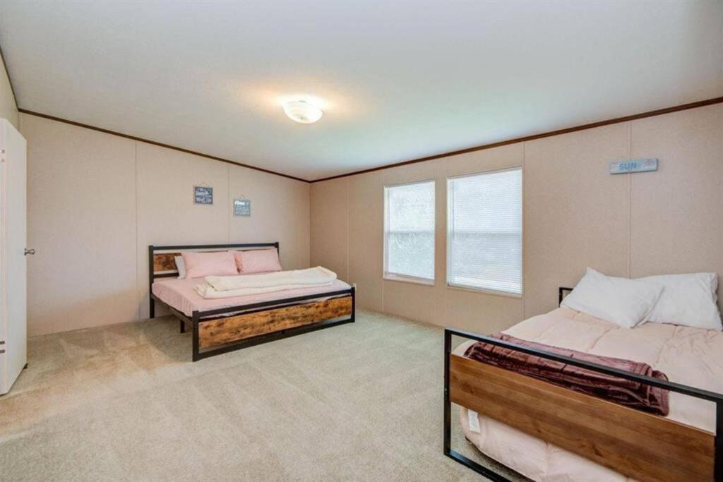 Seaside Serenity - Holiday Home Sleeps 10 Dickinson Dış mekan fotoğraf